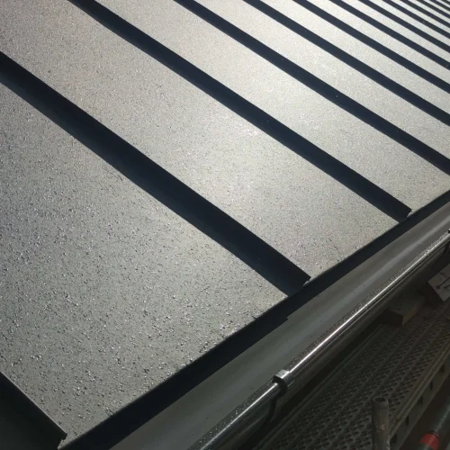 KonesaumattuPeltikattoPiskoSadevesikouru